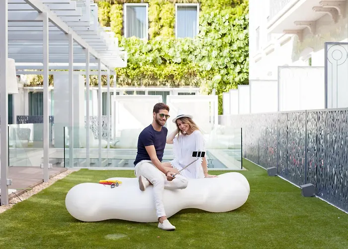 بيساهوتيل ليبردادي 4*