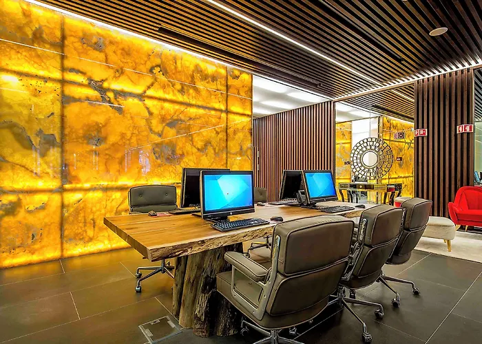 بيساهوتيل ليبردادي 4*