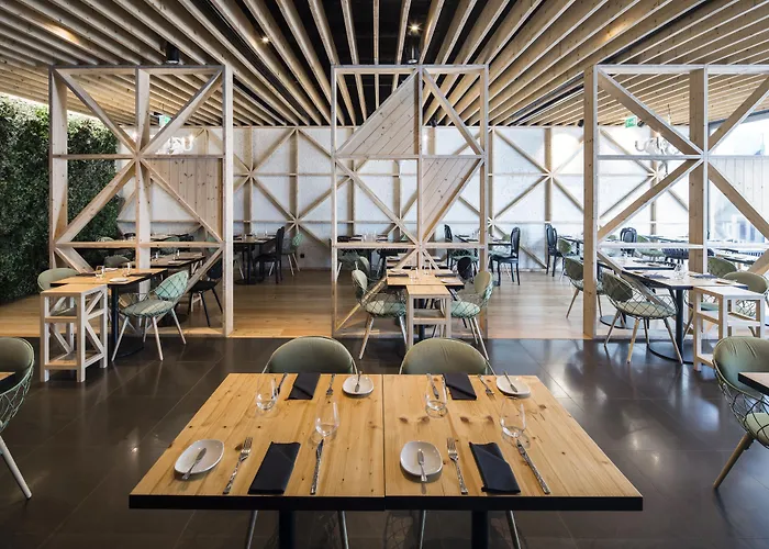 بيساهوتيل ليبردادي 4*