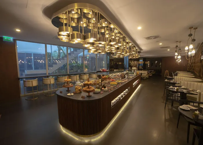 بيساهوتيل ليبردادي فندق 4*